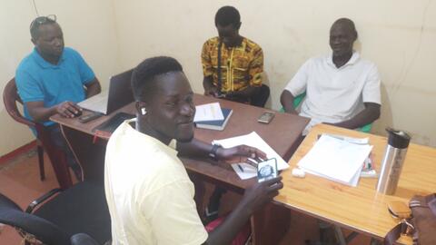 Equipe de tradução da biblia na língua cobiana